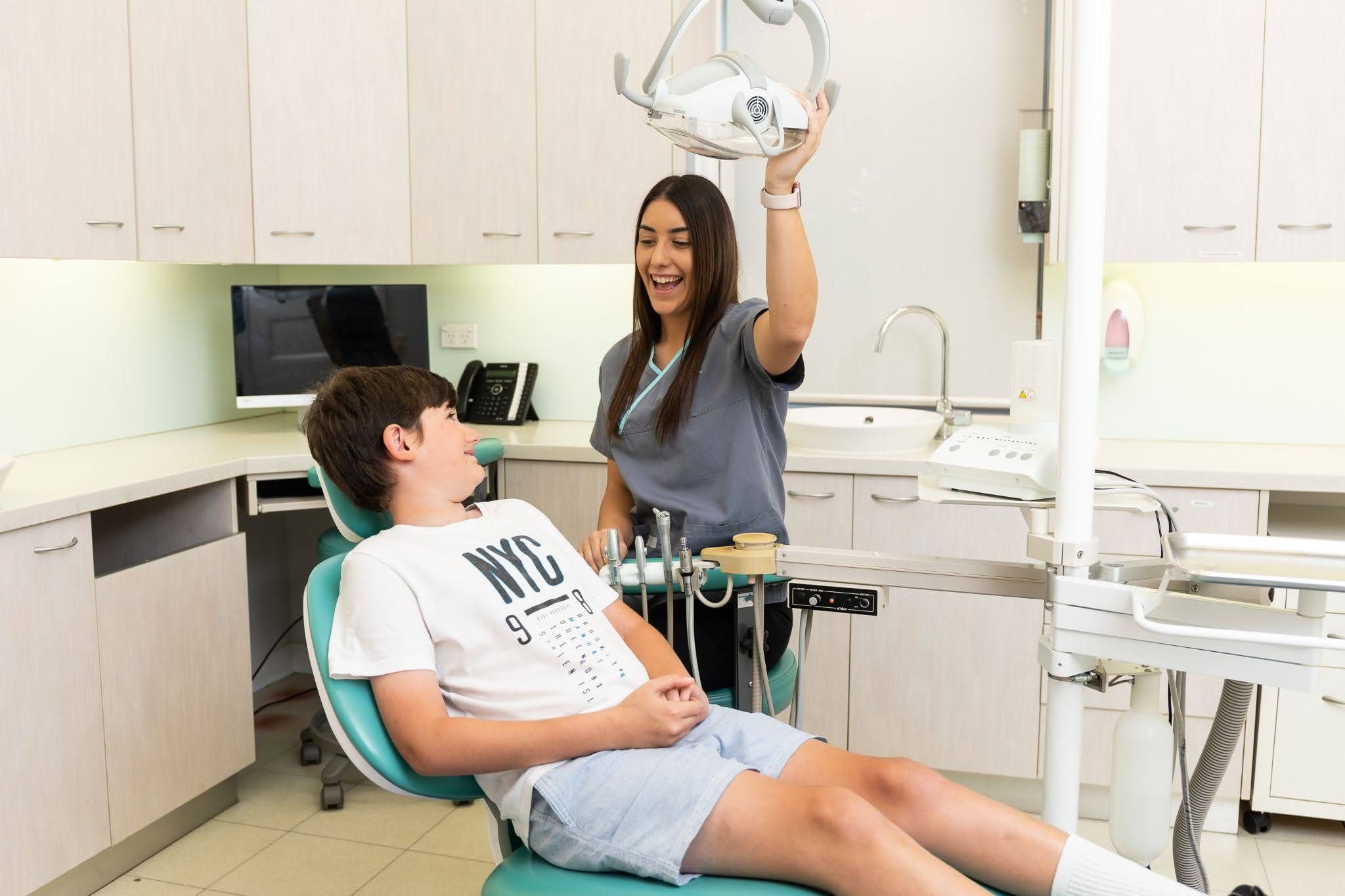 invisalign-for-teenagers-illustration.jpg
