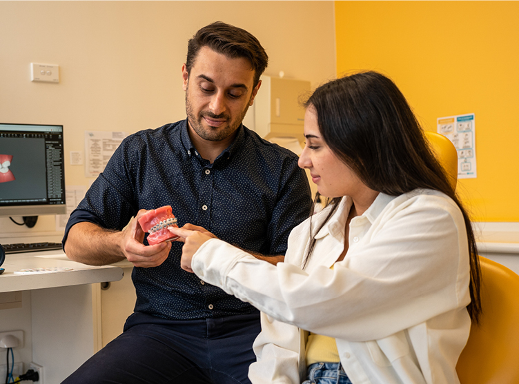 Braces Elastics (Rubber Bands) for Bite Correction and Alignment « Smile  Team Orthodontics